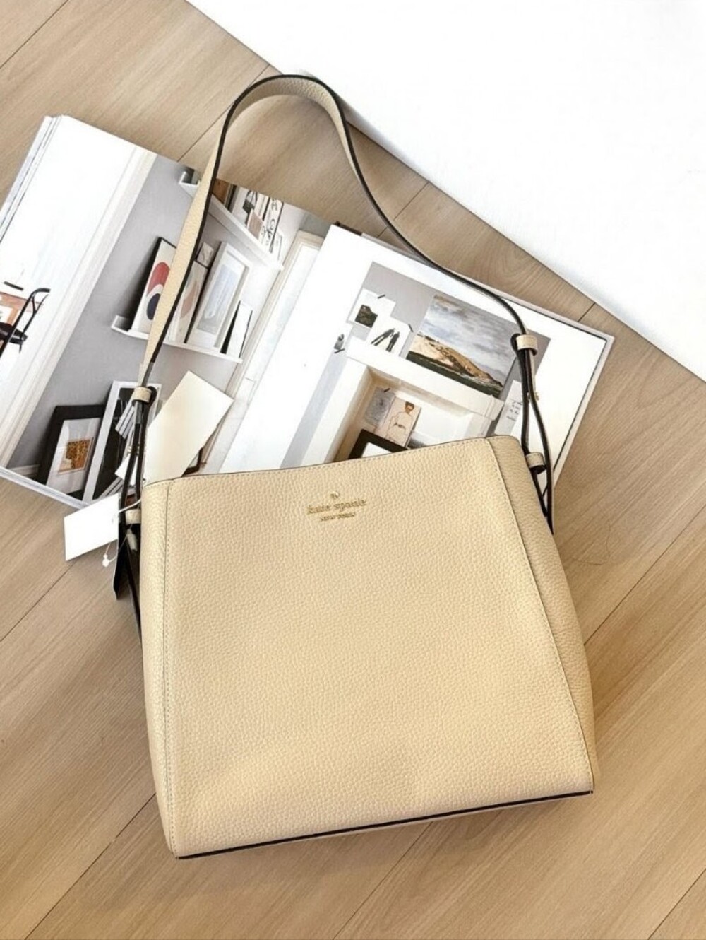 NWT Kate Spade KM546 Juliette Pebbled Leather Med Bucket Shoulder Bag Light Sand